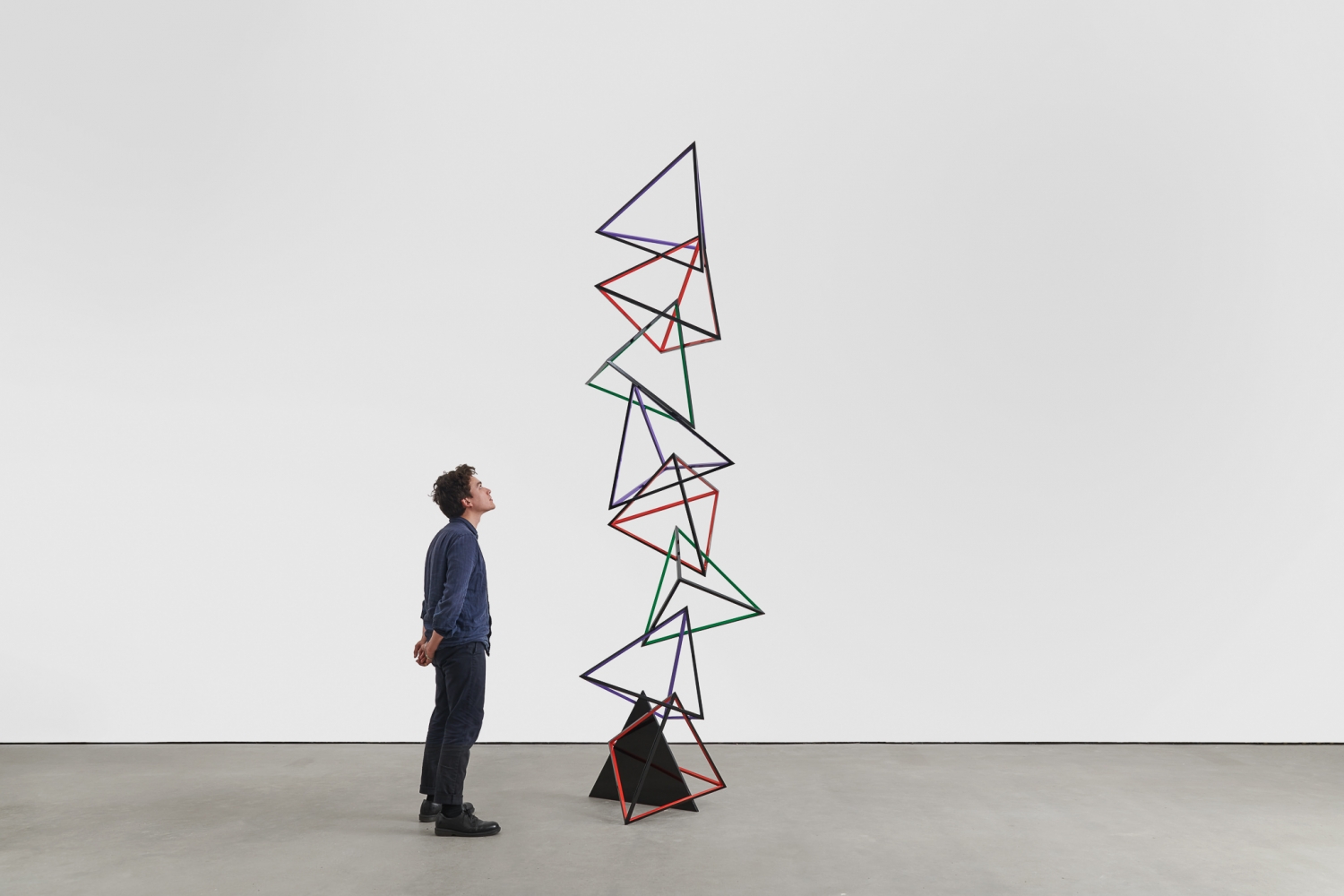Eva Rothschild

Hi-Wire

2019

Stainless steel, paint

135 7/8 x 41 x 44 1/2 inches (345 x 104 x 113 cm)

Edition of 3, with 2 AP

ER 219

&amp;pound;70,000

&amp;nbsp;

INQUIRE