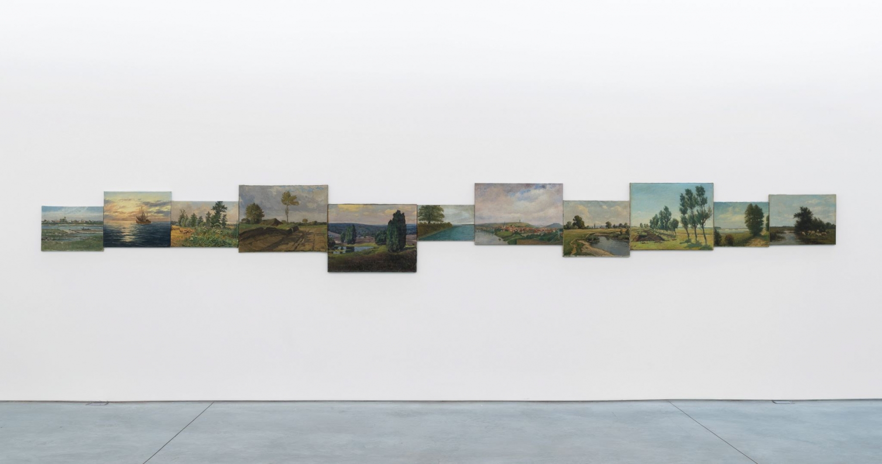 Hans-Peter Feldmann

Horizon

Eleven oil paintings on canvas

34 x 281 1/4 inches (86.4 x 714.4 cm)

HPF 435

&amp;euro;150,000

&amp;nbsp;


INQUIRE