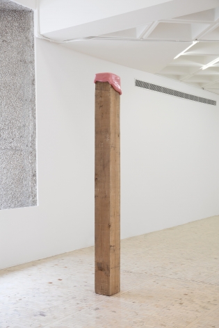 Nina Canell, Installation view: Ayrton, Museo Tamayo, Mexico City, 2017