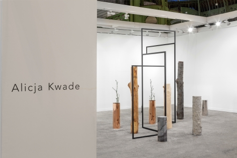Alicja Kwade, Installation view: FIAC, 2018